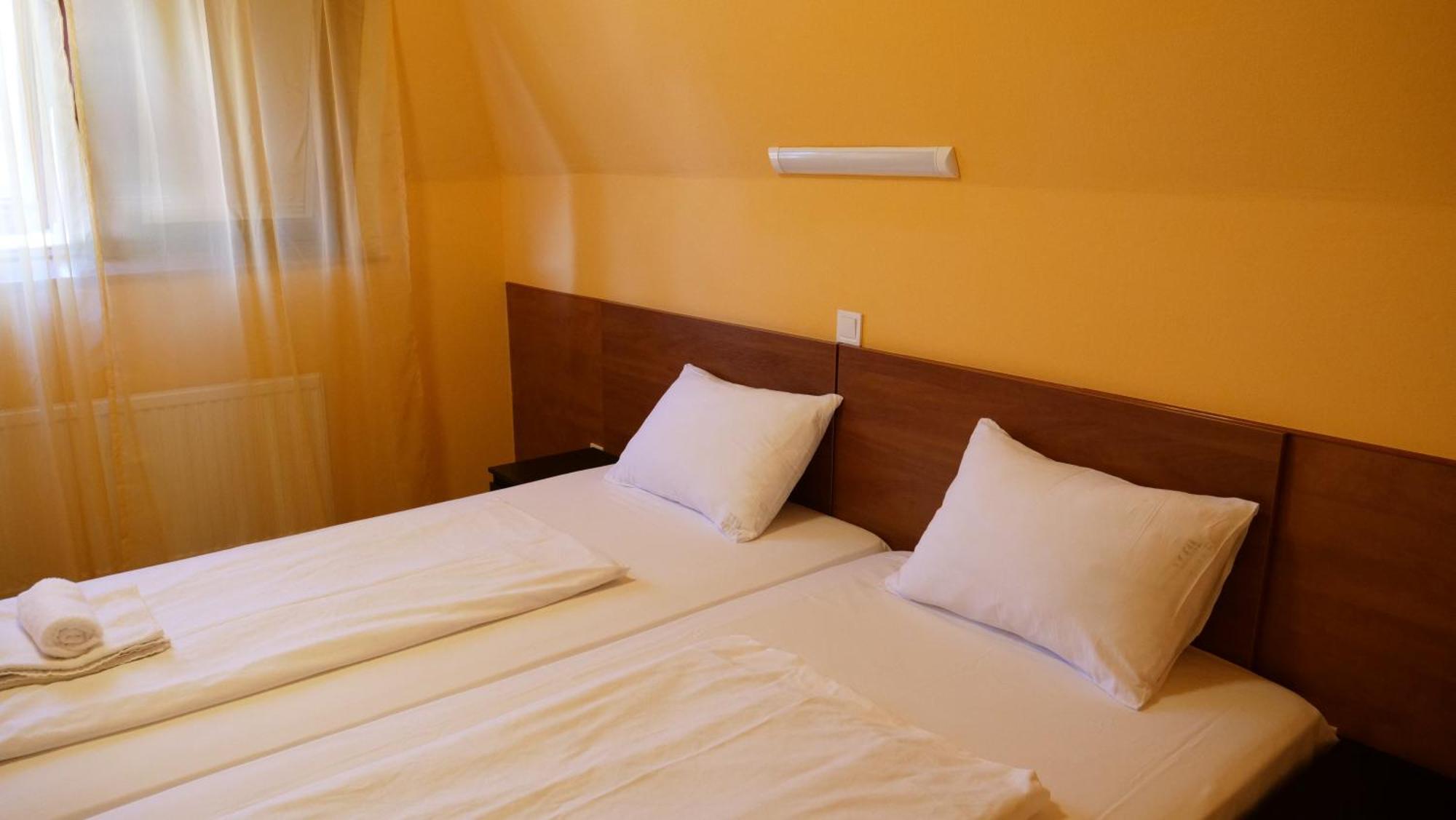 Attila Hotel Budapeszt Zewnętrze zdjęcie